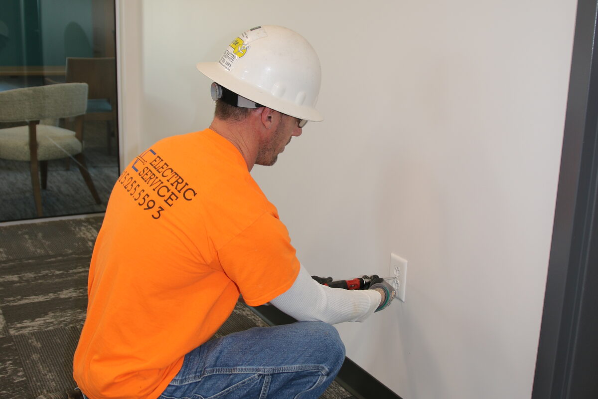 Veritas FCU electrical project by Amprite Electric, photo 1